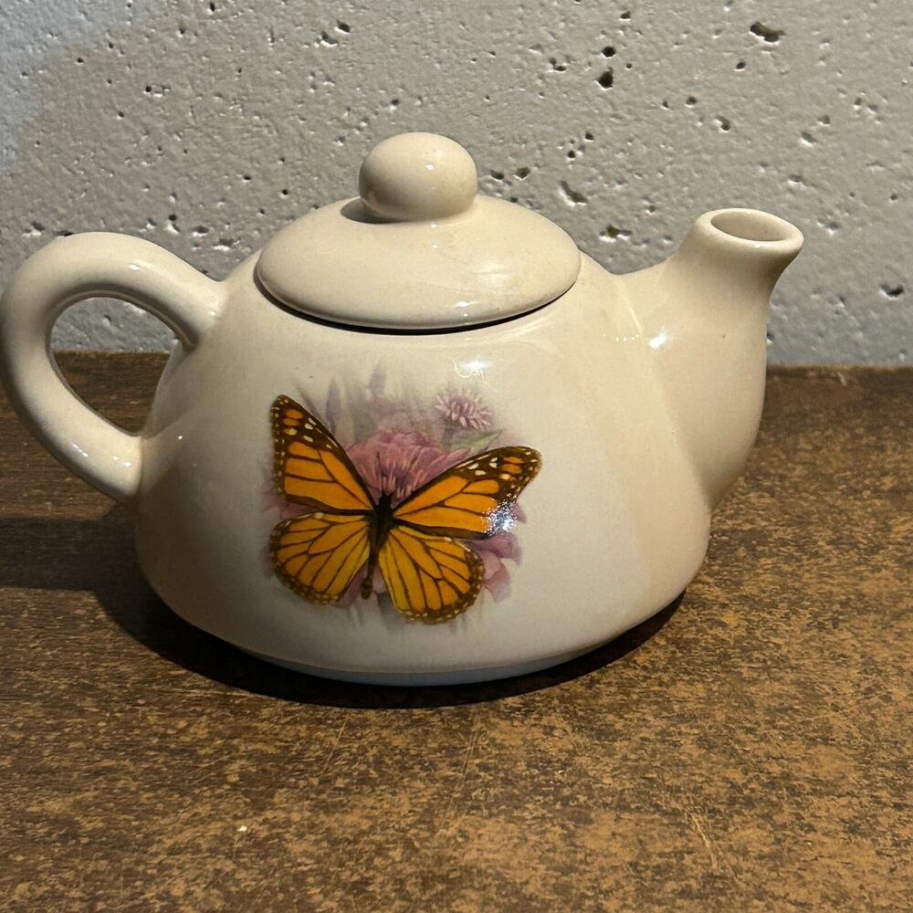 Ceramic Monarch Butterfly Teapot w Lid